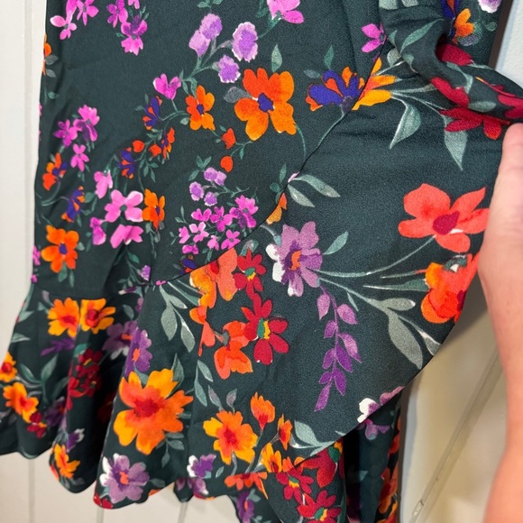 Calvin Klein Dress Green Floral Faux Wrap Midi Ruffles Size 4 in Malachite - Picture 7 of 16